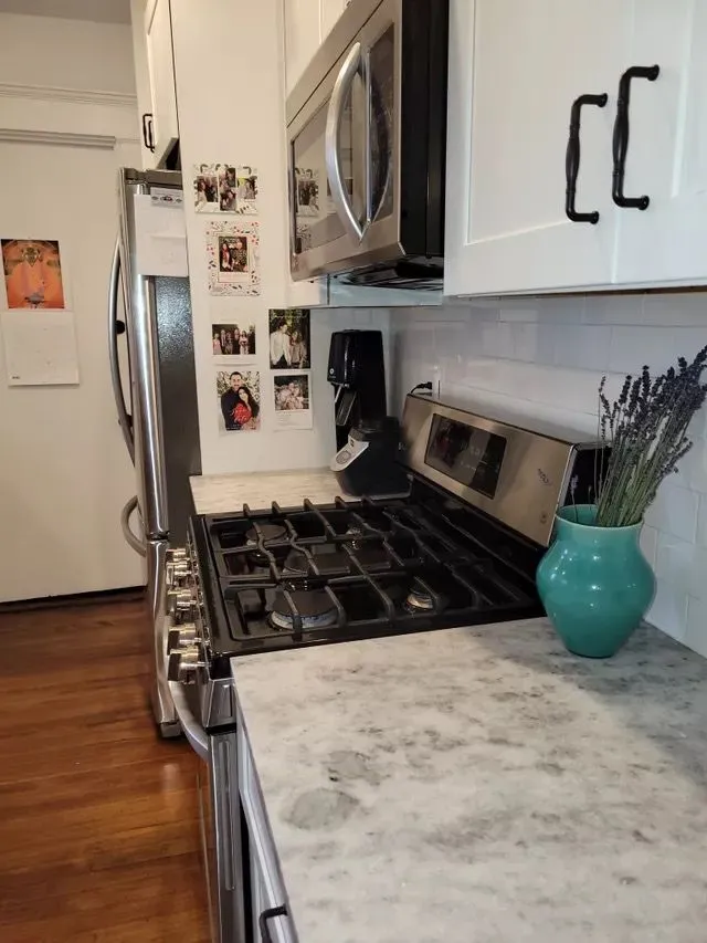 Marble kitchen countertop and stove cleaned in Hartford CT home